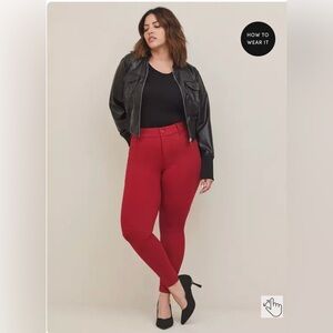 Torrid Bombshell Skinny corduroy Pant (NWT)